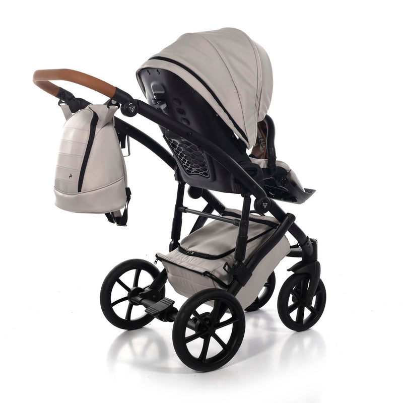 JUNAMA SPACE CREAM -3IN1 (INCLUDES CAR SEAT)