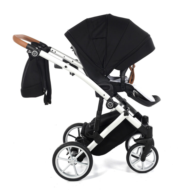 JUNAMA SPACE BLACK - 3IN1 (INCLUDES CAR SEAT)