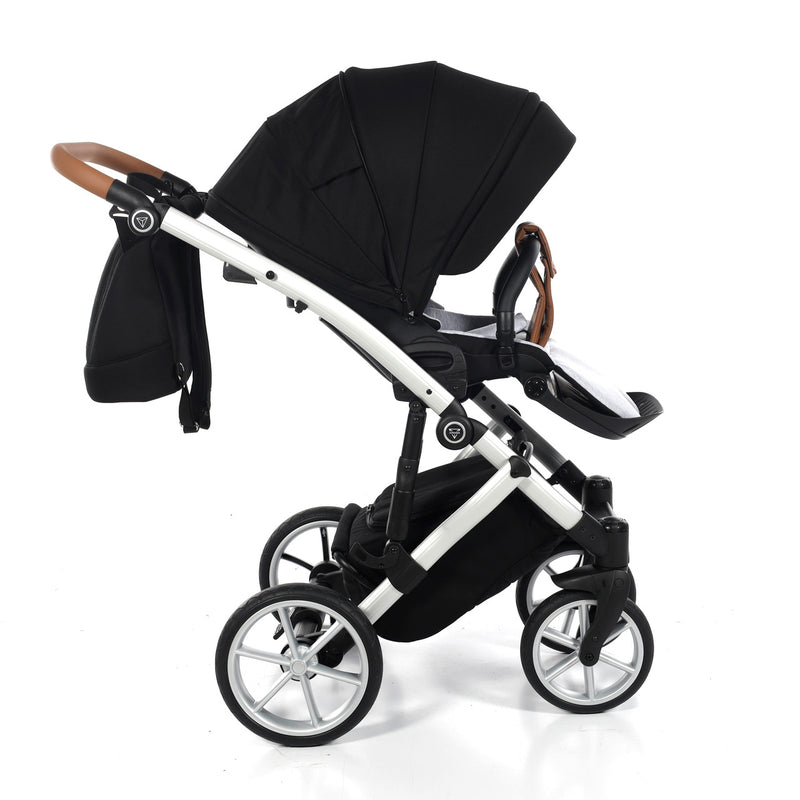 JUNAMA SPACE BLACK - 4IN1 (INCLUDES CAR SEAT & ISOFIX BASE)