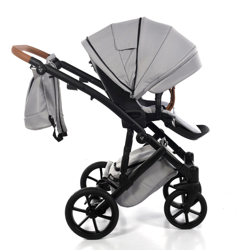 JUNAMA SPACE GREY - 3IN1 (INCLUDES CAR SEAT)