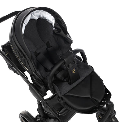 JUNAMA S-CLASS BLACK - 3IN1 (INCLUDES CAR SEAT)