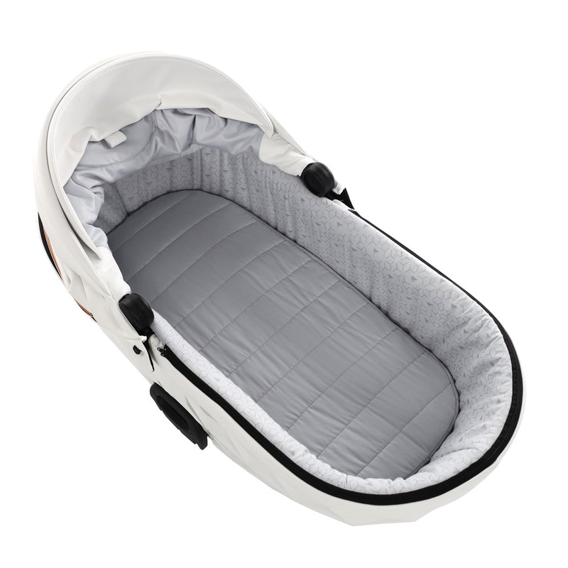 JUNAMA S-CLASS WHITE - 3IN1 (INCLUDES CAR SEAT)