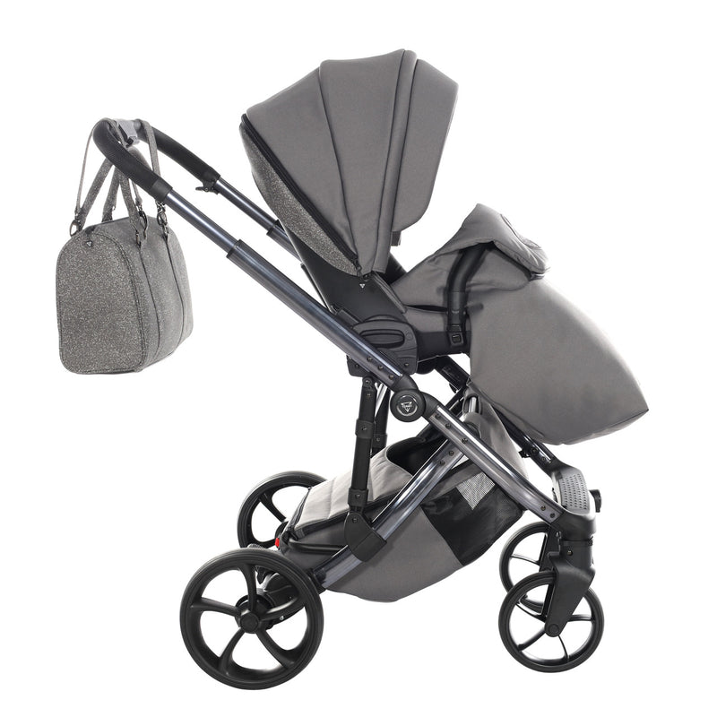 JUNAMA GLITTER GRAPHITE - 4IN1 (INCLUDES CAR SEAT & ISOFIX BASE)