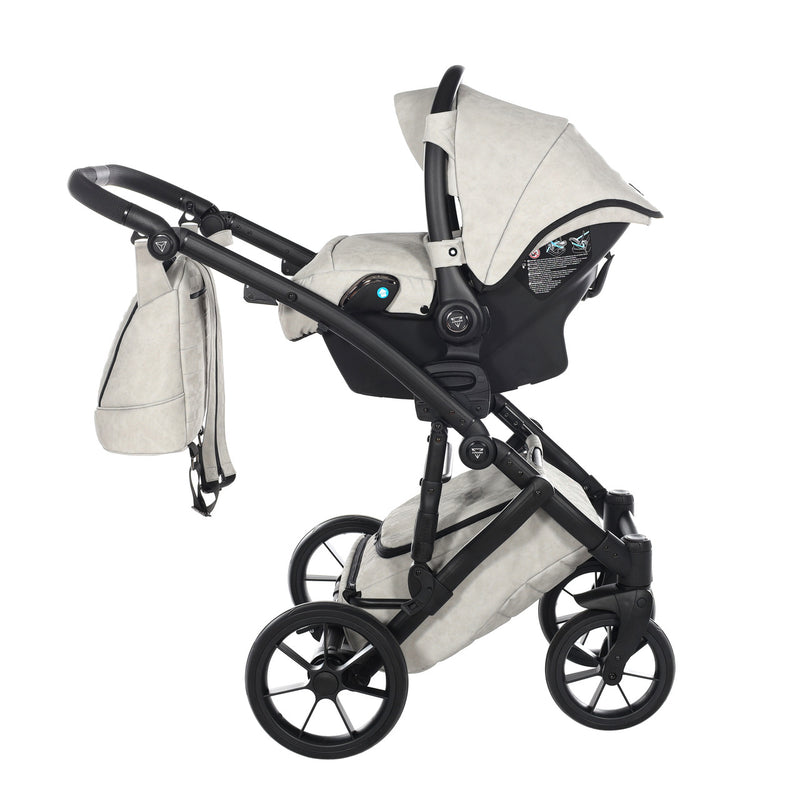 JUNAMA SPACE CARO LIGHT GREY - 3IN1 (INCLUDES CAR SEAT)