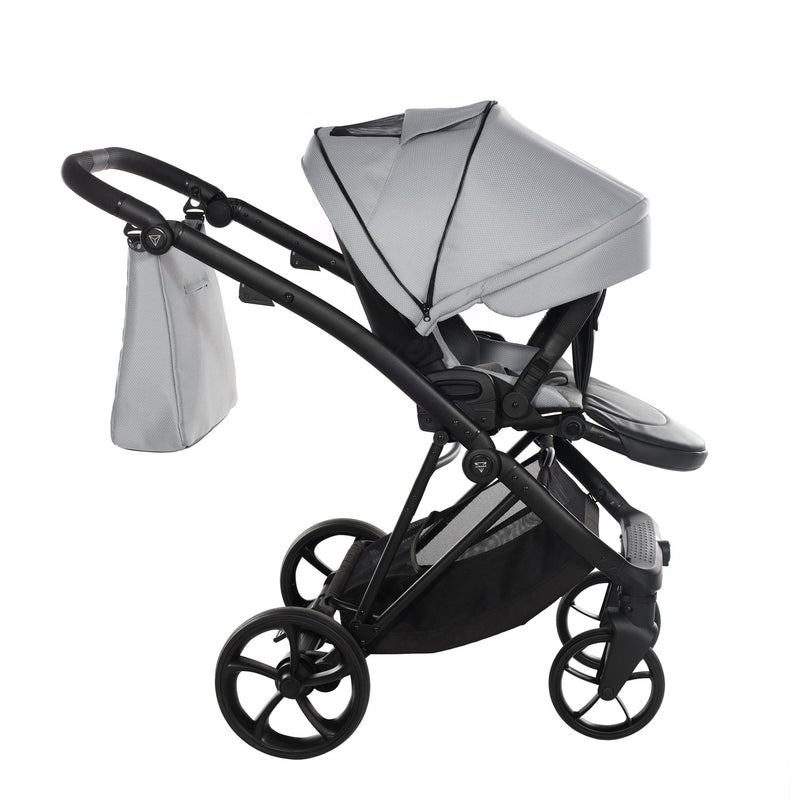 JUNAMA AIR V3 GREY - 4IN1 (INCLUDES CAR SEAT & ISOFIX BASE)