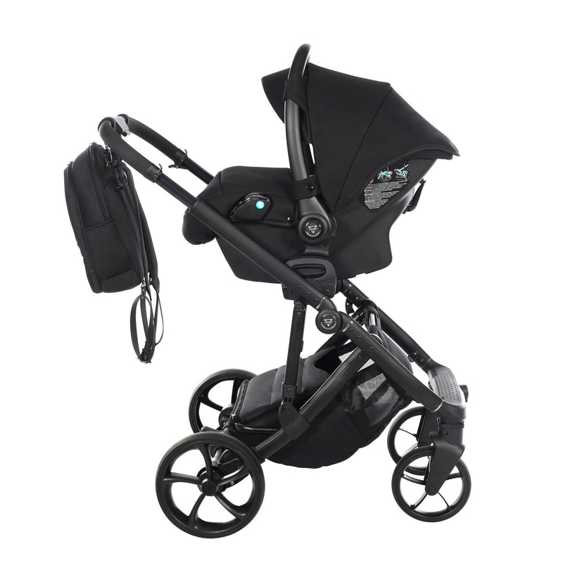 JUNAMA TERMO BLACK - 4IN1 (INCLUDES CAR SEAT & ISOFIX BASE)