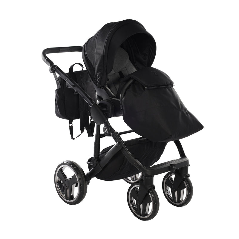 JUNAMA JUNAMA CORE BLACK - 4IN1 (INCLUDES CAR SEAT & ISOFIX BASE)