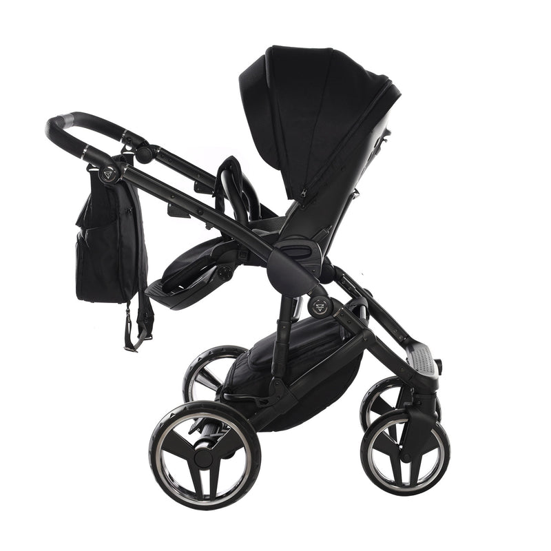 JUNAMA JUNAMA CORE BLACK - 4IN1 (INCLUDES CAR SEAT & ISOFIX BASE)