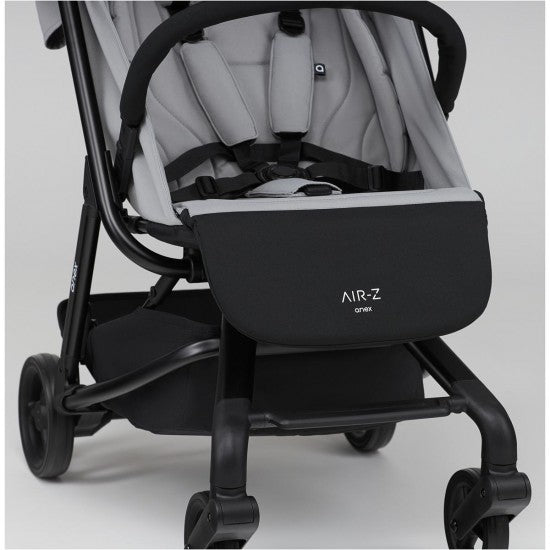 Lightweight stroller with carry strap clearance