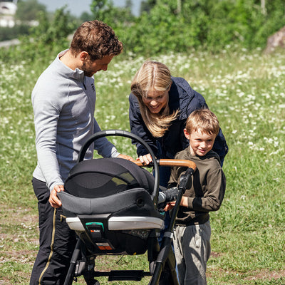 BeSafe Go Beyond Car Seat - Fresh Black Cab