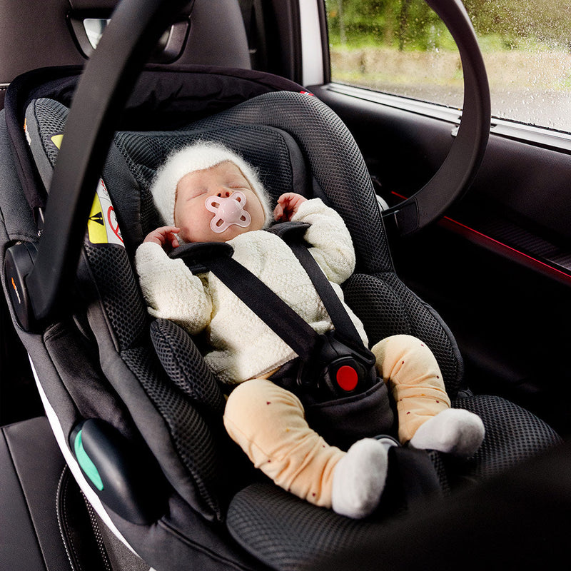 BeSafe Go Beyond Car Seat - Fresh Black Cab