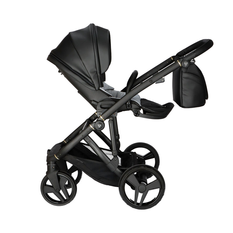 JUNAMA CLASSIC BLACK - 3IN1 (INCLUDES CAR SEAT)