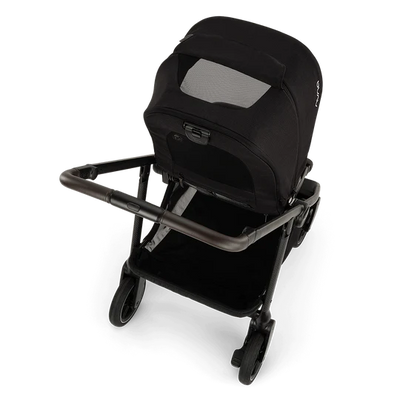 Nuna SWIV + ARRA Flex Bundle - Caviar